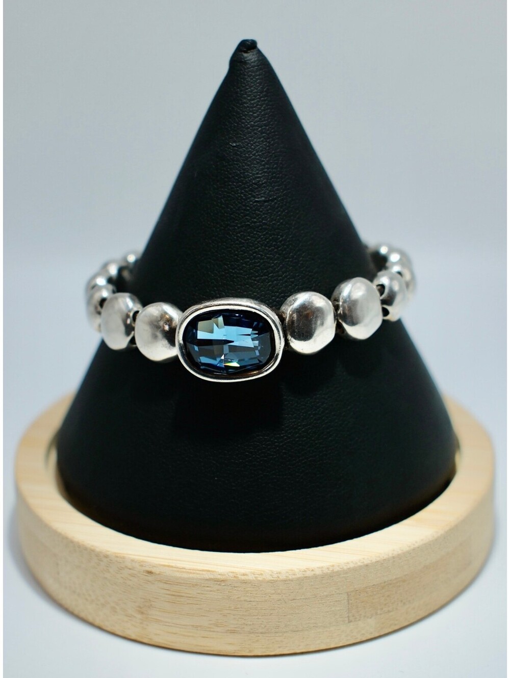 Uno de 50 Silvertone Beaded Leather Bracelet with 13mm Blue Crystal Stone